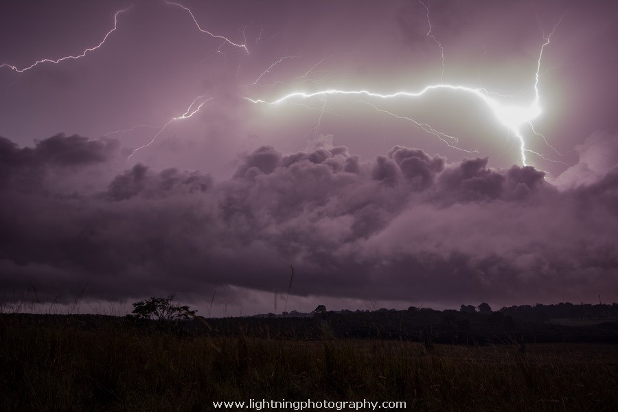 Lightning Image 2014042733