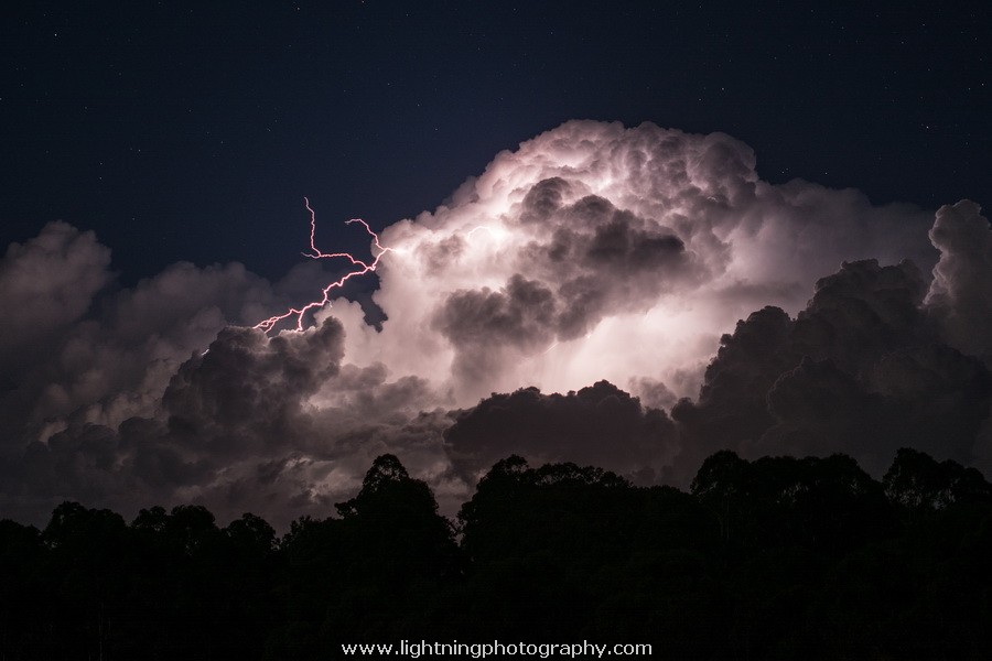 Lightning Image 2014060610