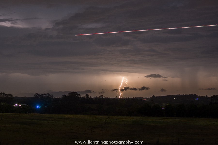 Lightning Image 2014102660