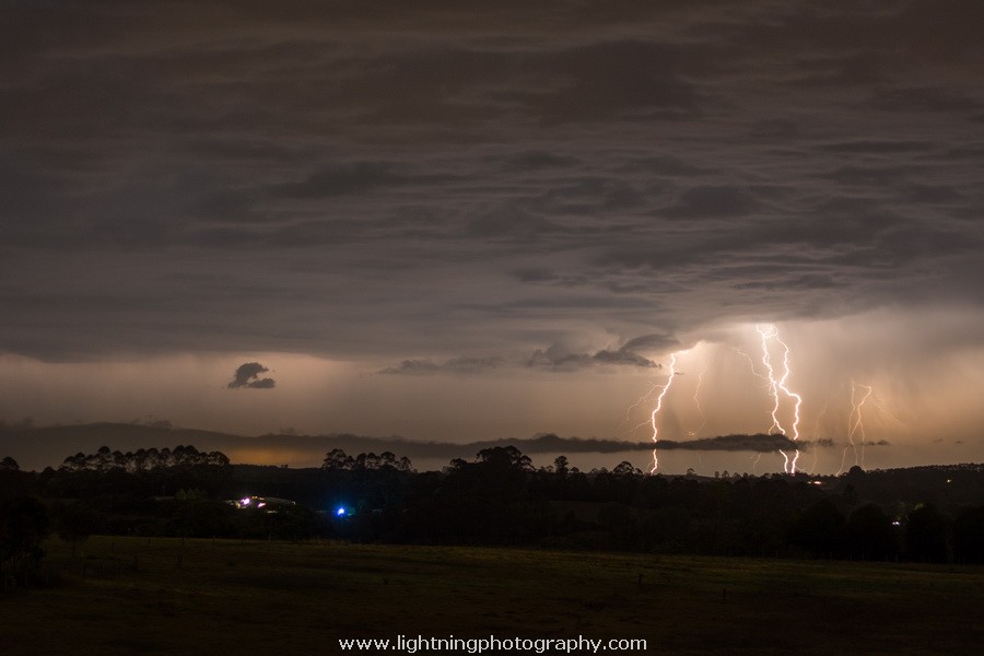 Lightning Image 2014102672