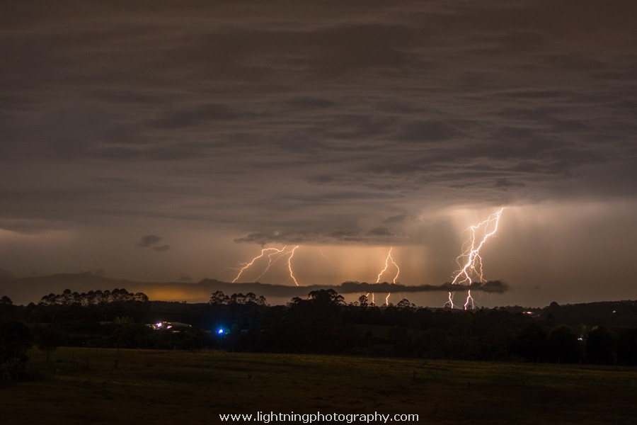 Lightning Image 2014102673