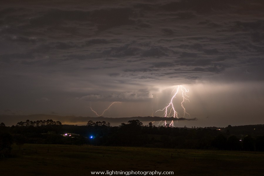 Lightning Image 2014102674