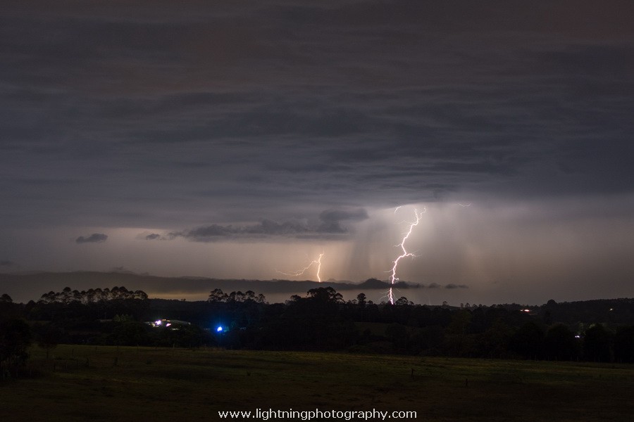 Lightning Image 2014102675