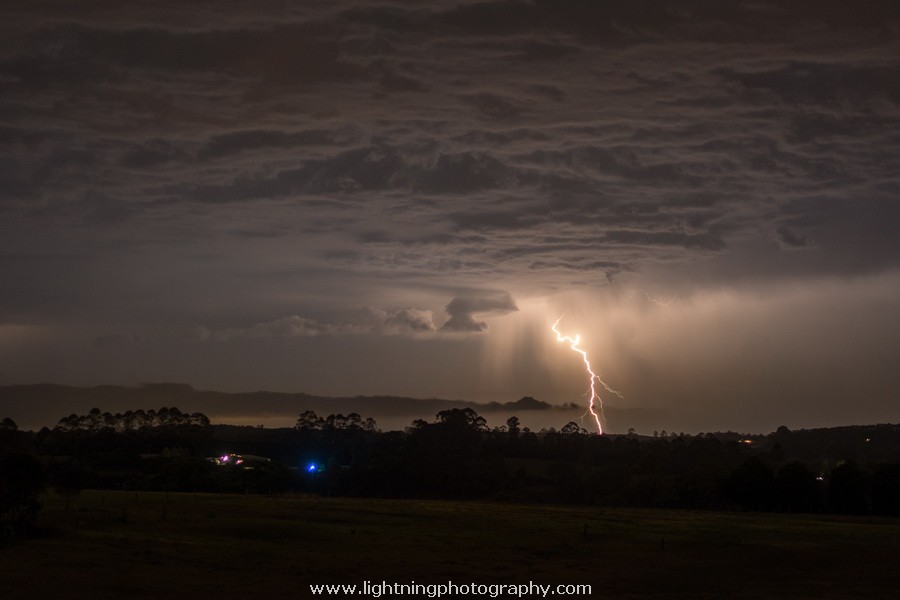 Lightning Image 2014102676