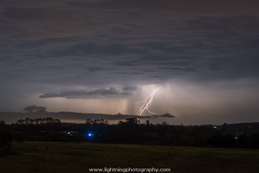 Lightning Image 2014102678