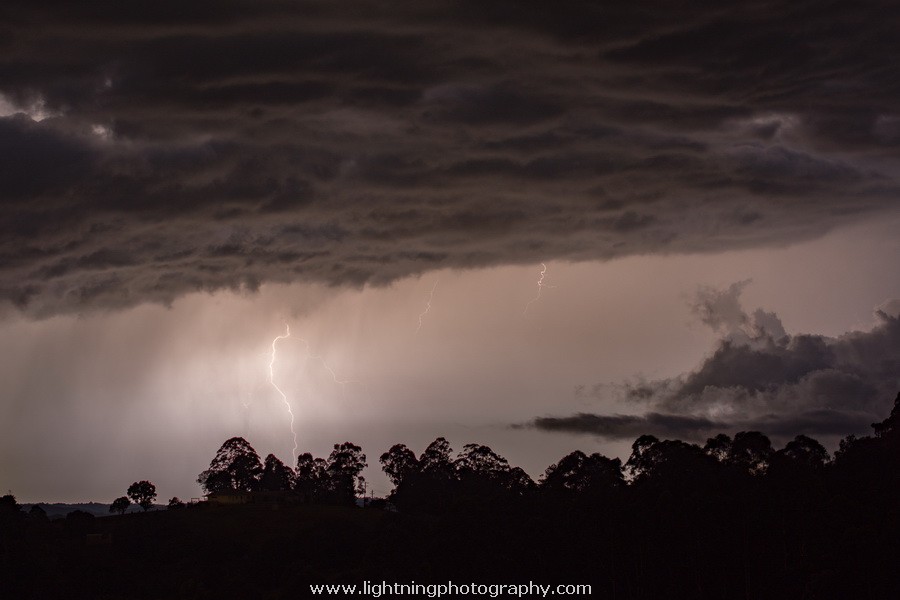 Lightning Image 2014111904