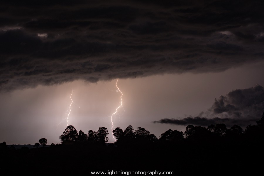 Lightning Image 2014111905