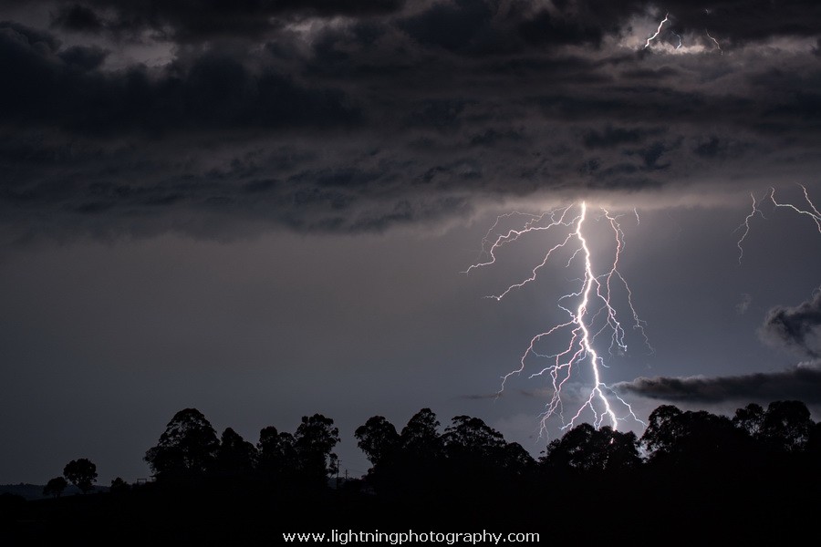 Lightning Image 2014111907