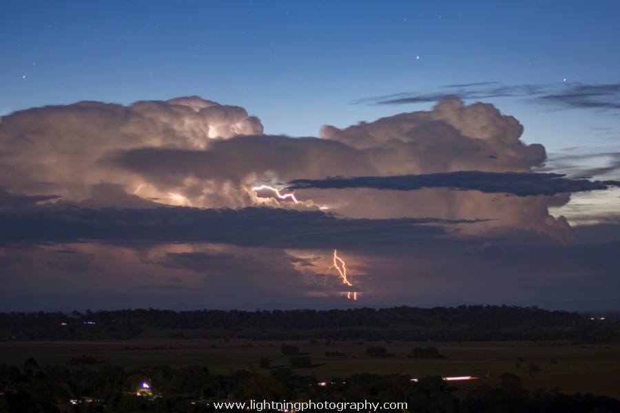 Lightning Image 2014120766