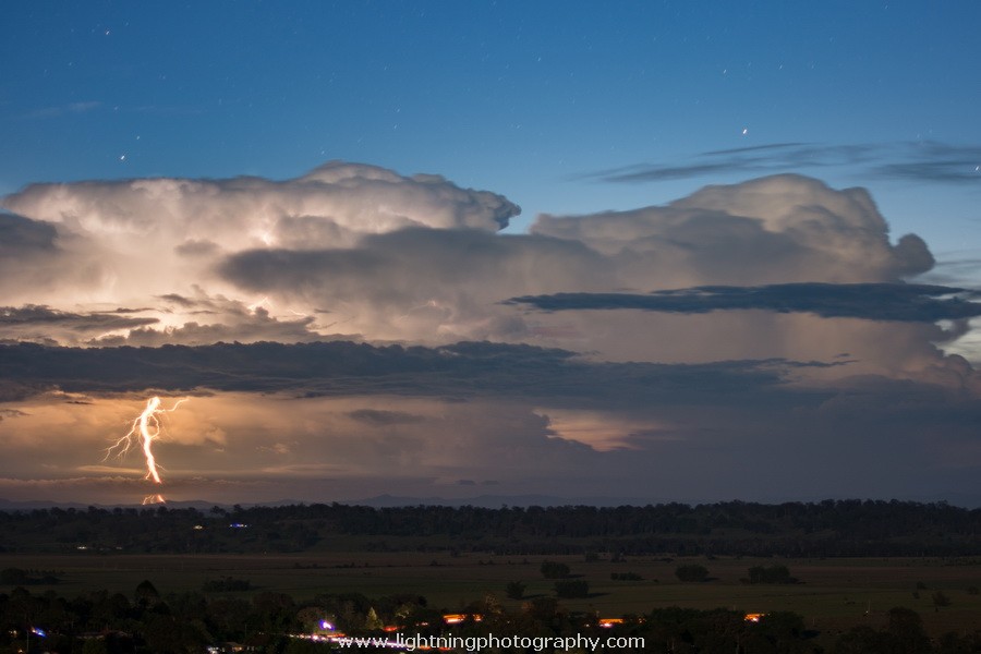 Lightning Image 2014120773