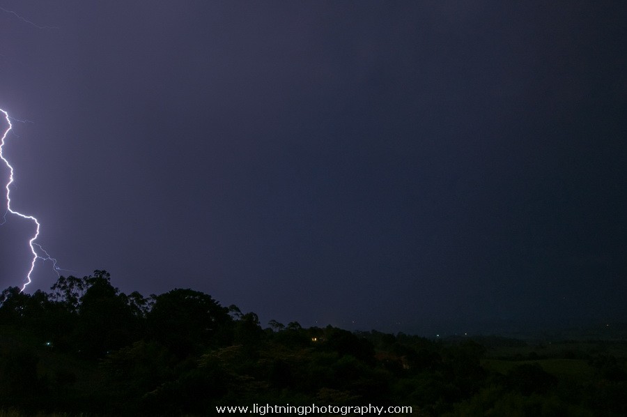 Lightning Image 2014121614