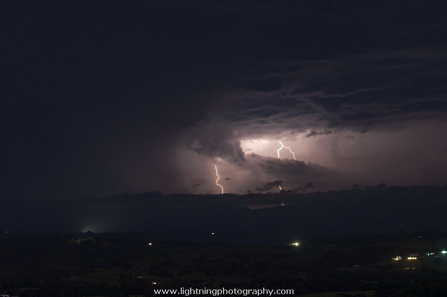 Lightning Image 2014121616