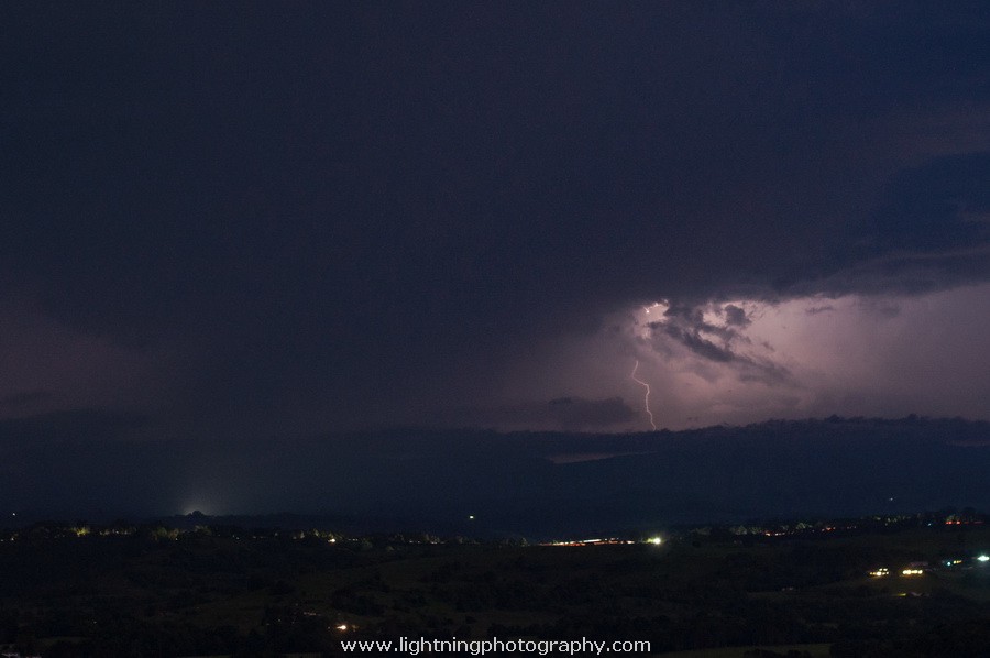 Lightning Image 2014121618