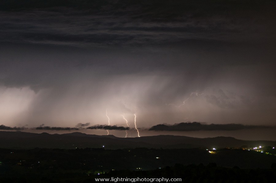 Lightning Image 2014121622