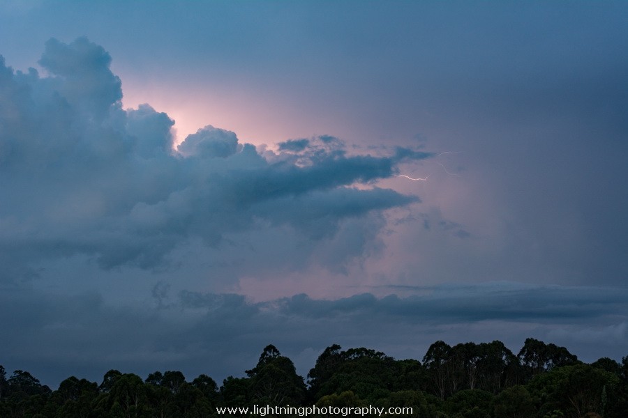 Lightning Image 2015011937