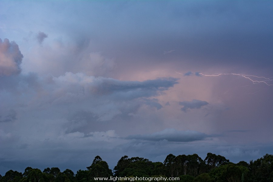 Lightning Image 2015011939