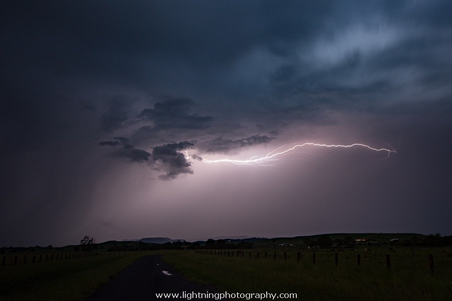 Lightning Image 2015030185