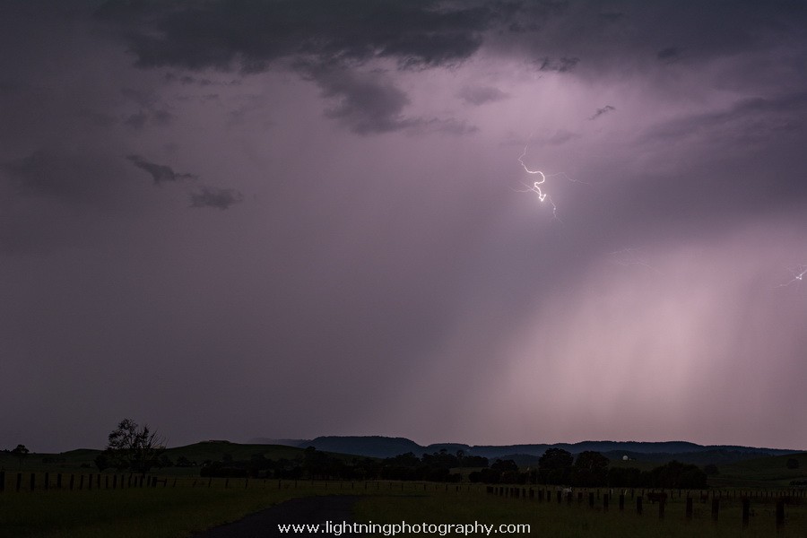 Lightning Image 2015030189