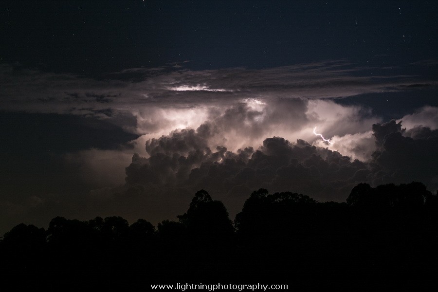 Lightning Image 2015031529