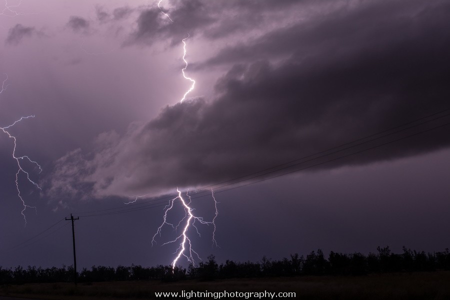 Lightning Image 20150321372