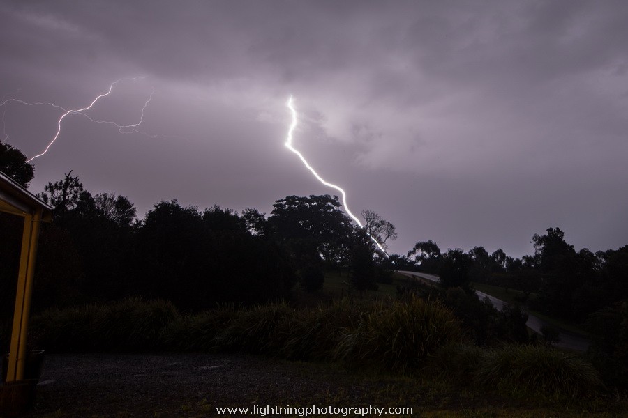 Lightning Image 2015082462