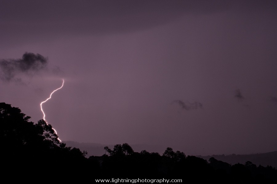 Lightning Image 2015082465