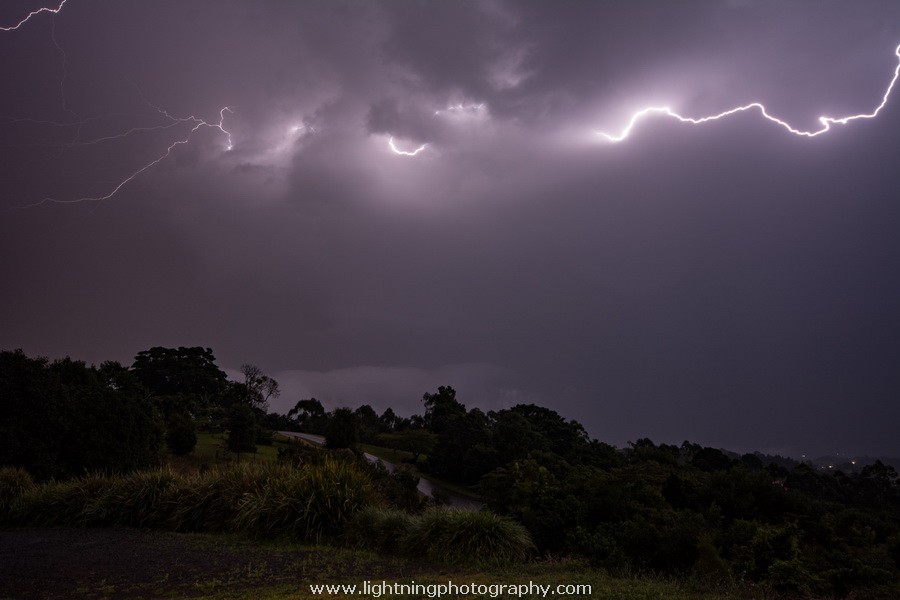 Lightning Image 2015082467