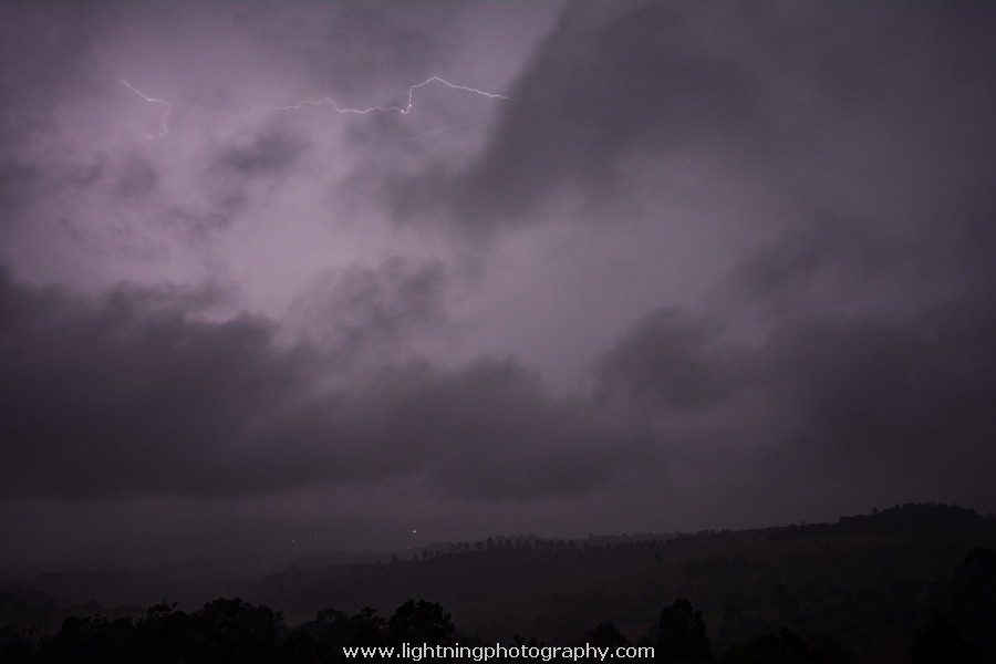 Lightning Image 2015082476