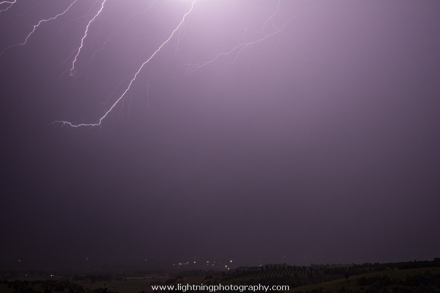 Lightning Image 2015091778