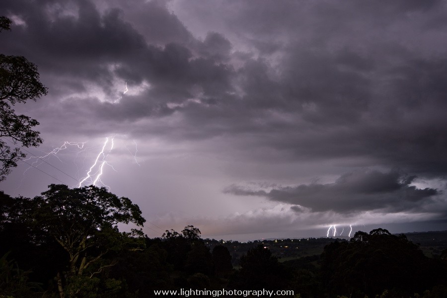 Lightning Image 2015120929