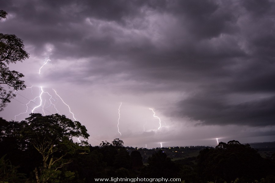 Lightning Image 2015120935