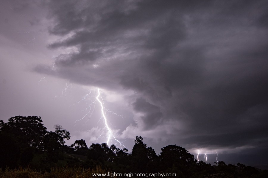 Lightning Image 2015120937