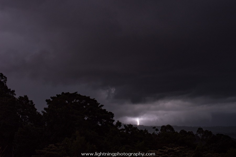 Lightning Image 2015120939