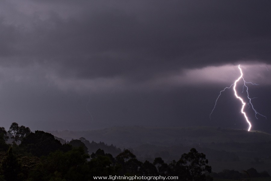 Lightning Image 2015120941