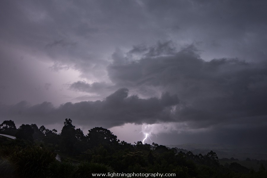 Lightning Image 2015120943