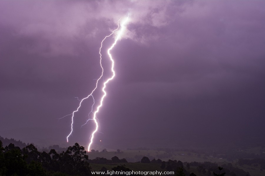 Lightning Image 2015120948