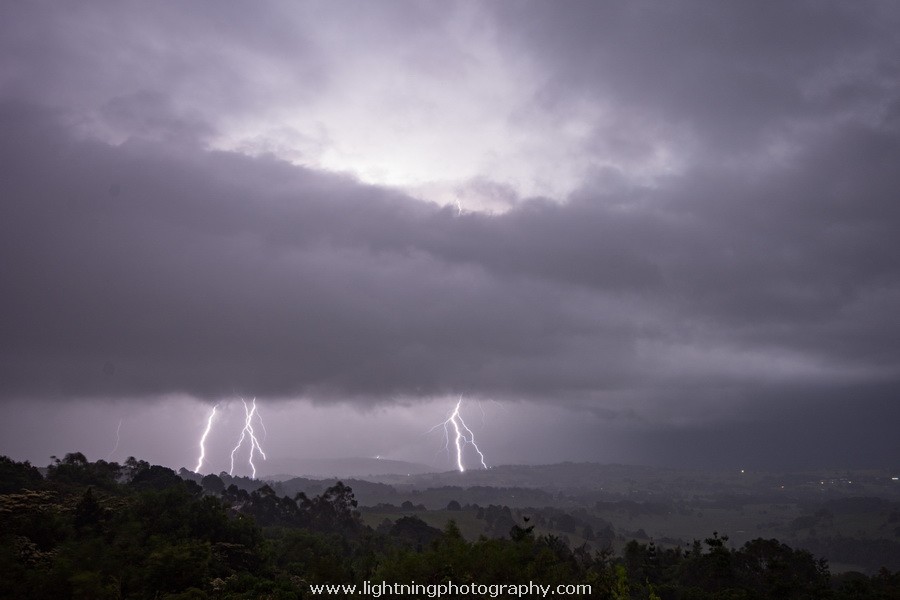 Lightning Image 2015120950