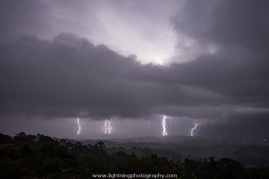 Lightning Image 2015120953