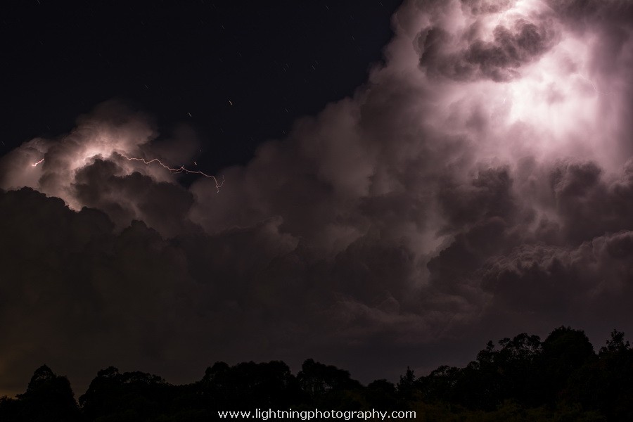 Lightning Image 2016041204