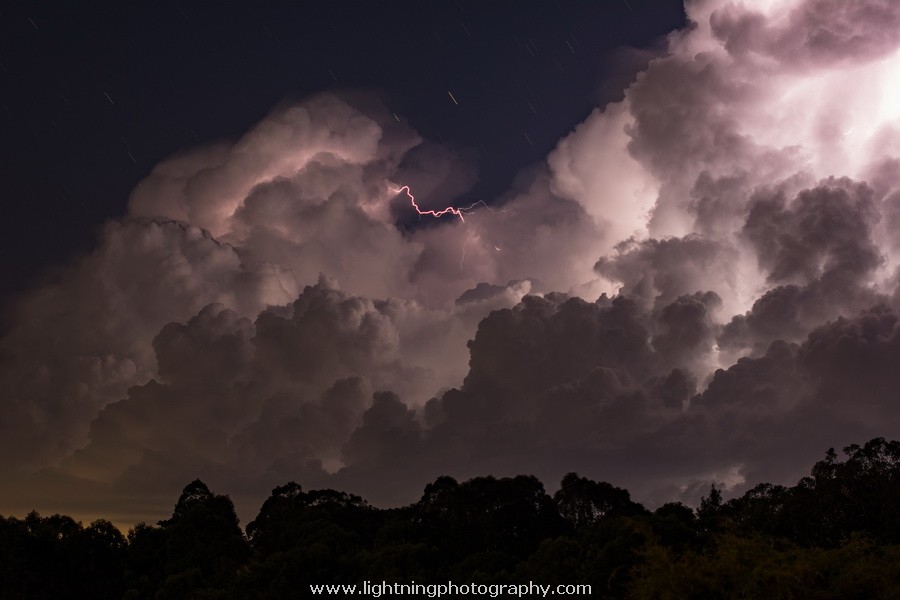 Lightning Image 2016041206
