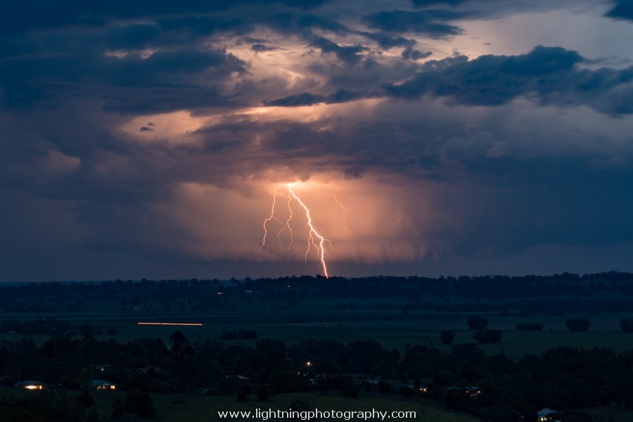 Lightning Image 20161208026